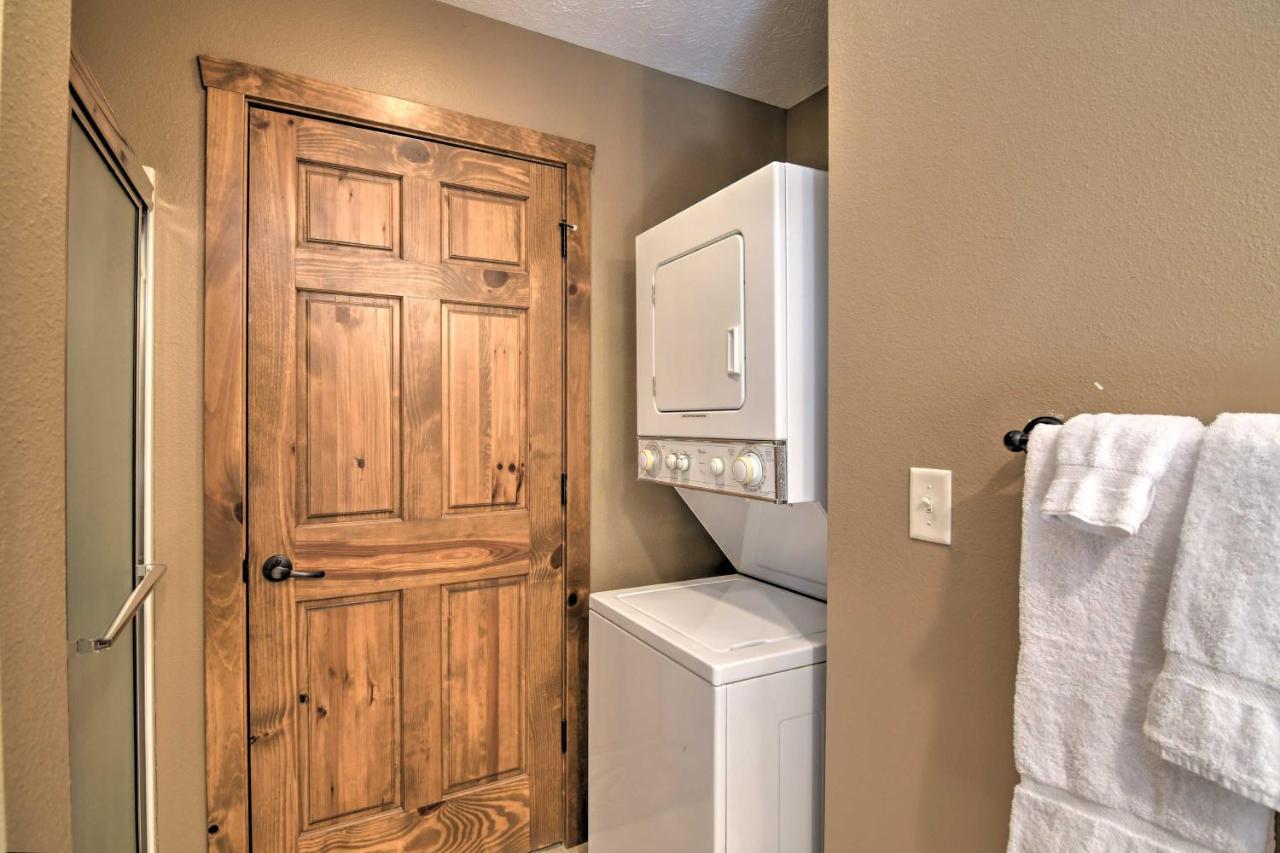 Refined Near Silver Dollar City! Holiday home