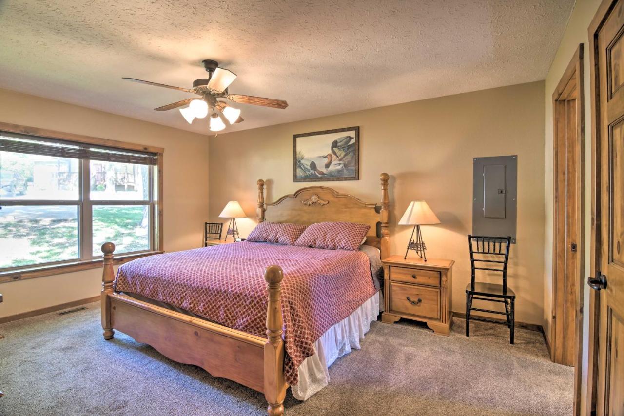 Refined Near Silver Dollar City! Holiday home *