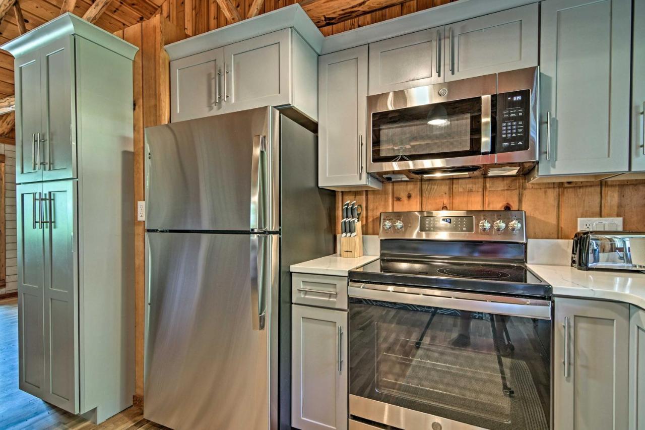 Updated Cabin On Indian Point With Deck!