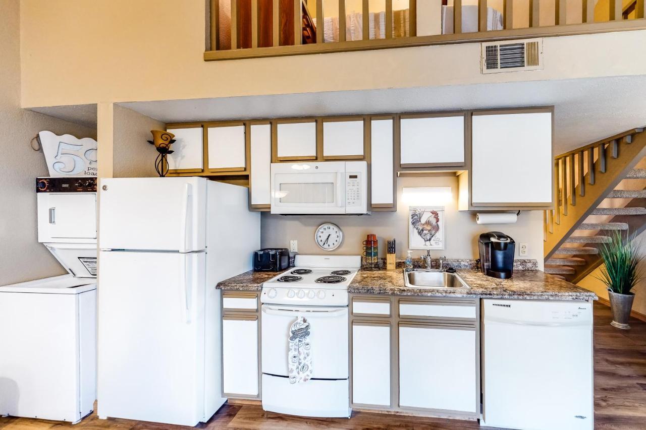 Fall Creek & Pond View Retreat Holiday home *