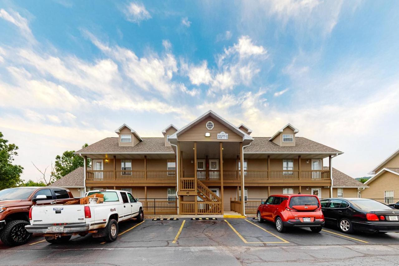 Fall Creek & Pond View Retreat Holiday home Branson
