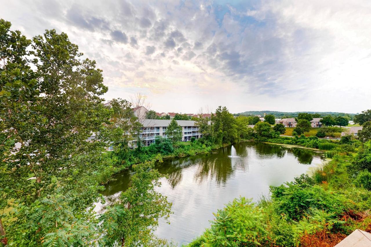 Fall Creek & Pond View Retreat * Branson
