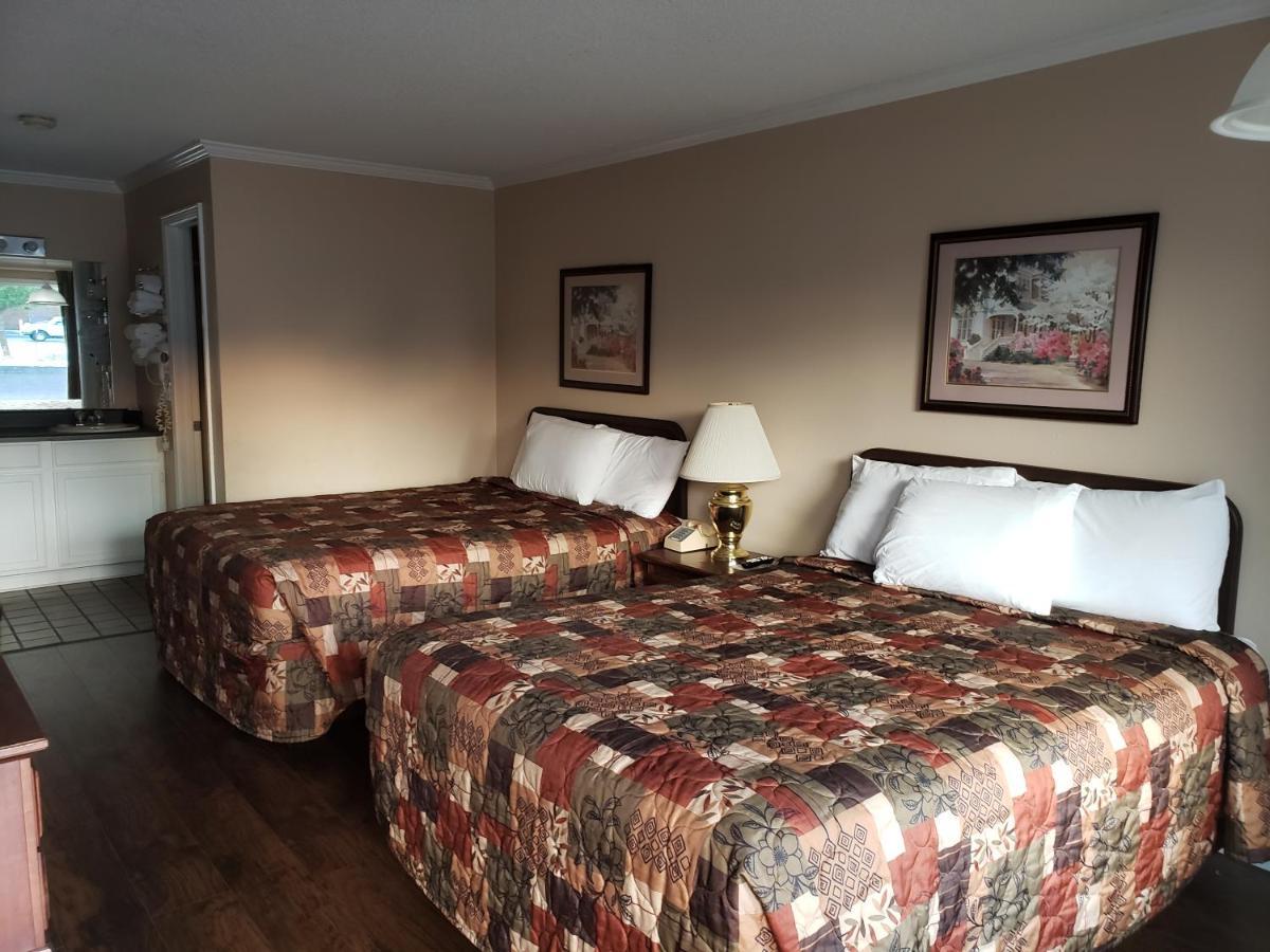 Oak Grove 3* Branson