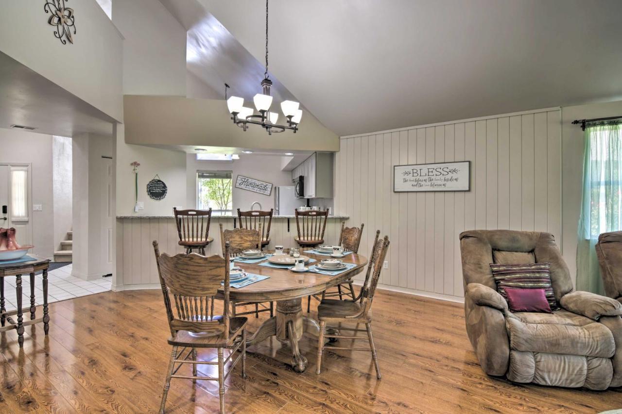 Spacious 3 Mi To Table Rock Lake! Apartment