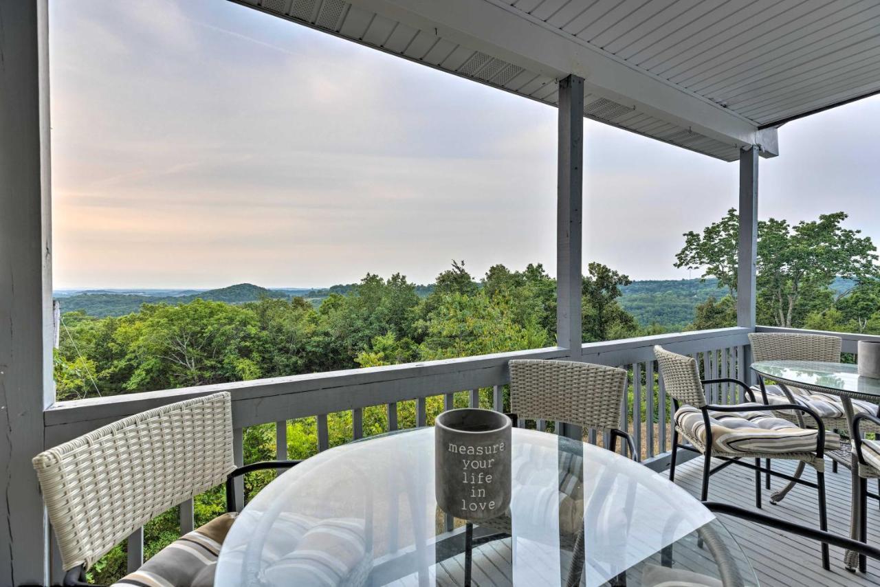 Holiday home Hilltop Hideaway With Trampoline! Branson
