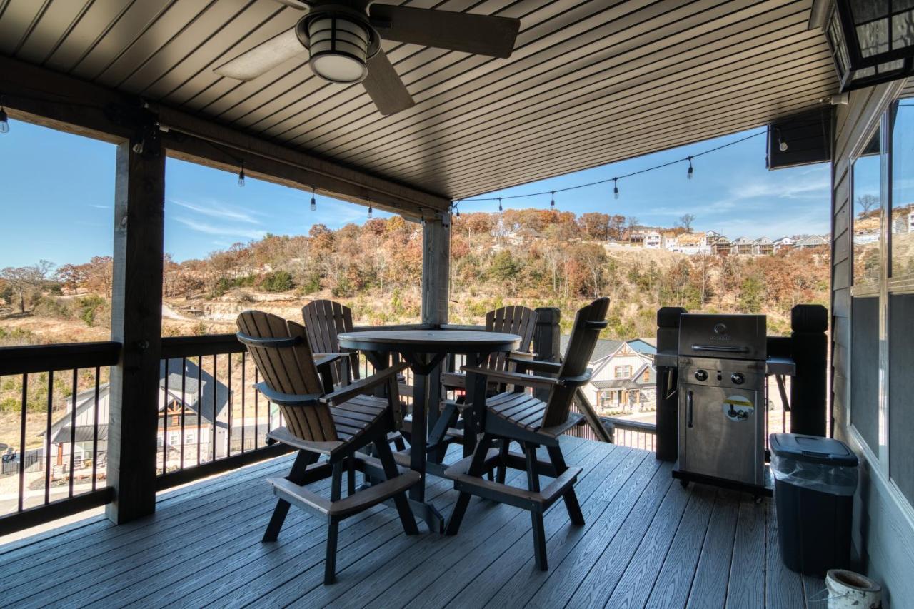 Lakefront Haven Holiday home *