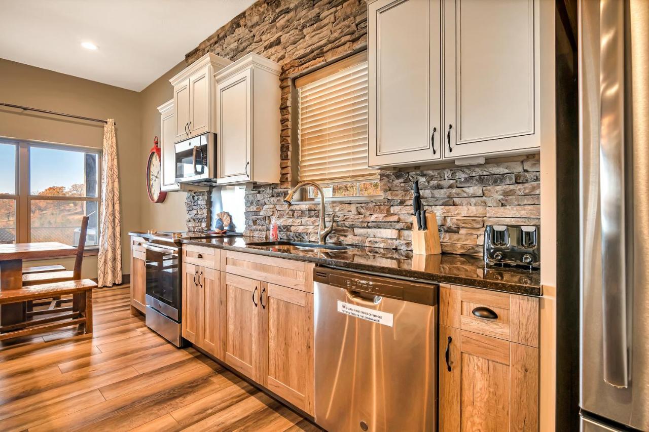 Lakefront Haven Holiday home *