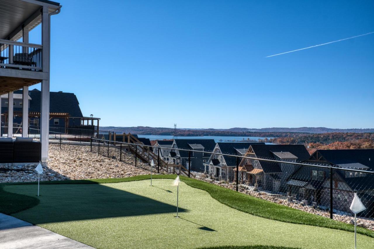 Holiday home Lakefront Haven *