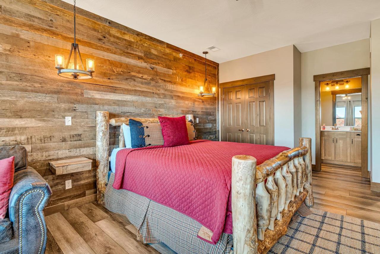 Lakefront Haven Holiday home *