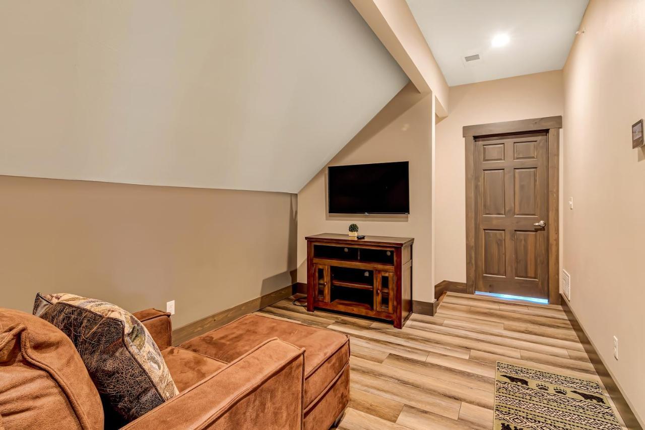 Lakefront Haven Holiday home *