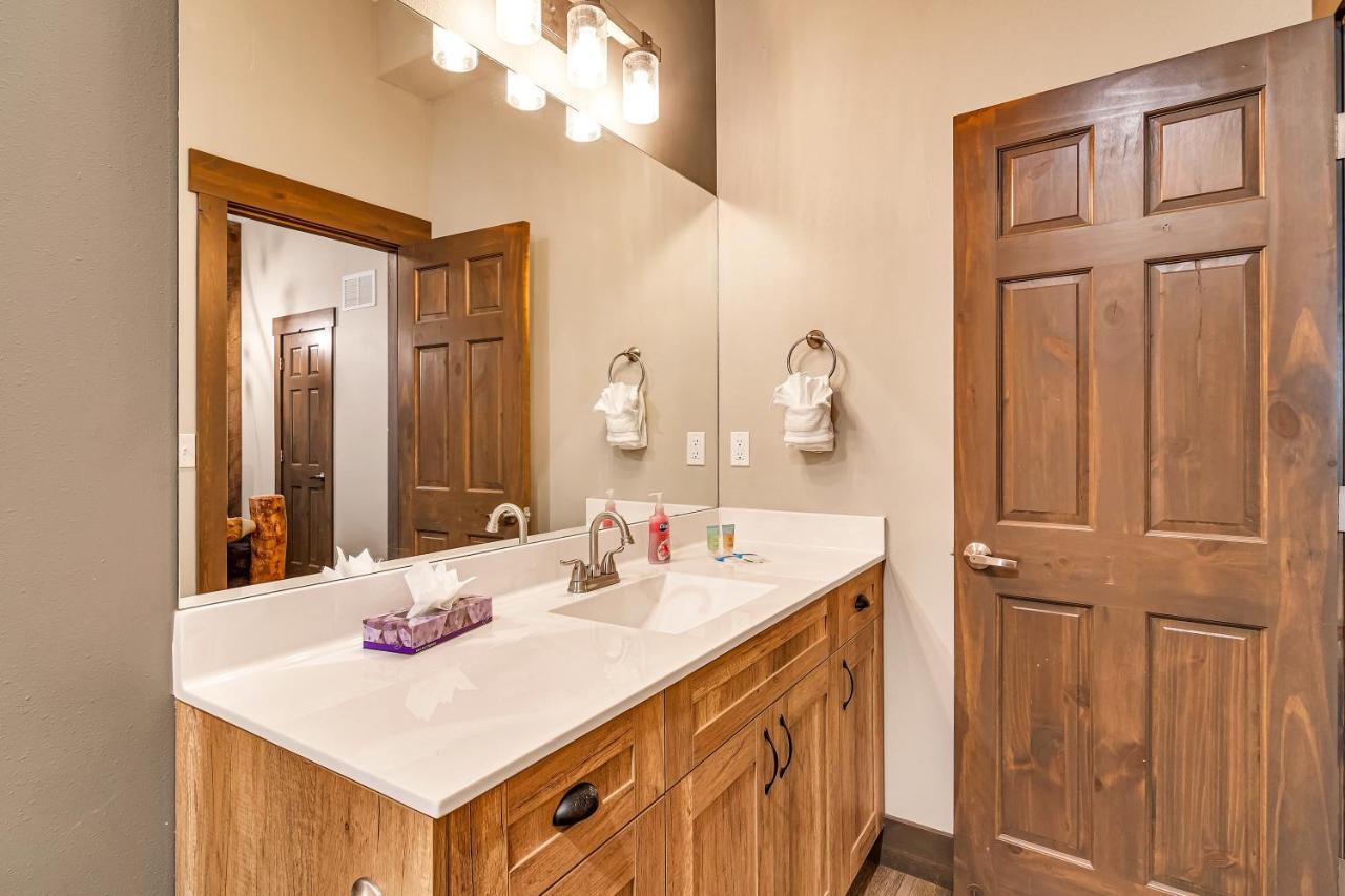 Lakefront Haven Holiday home *