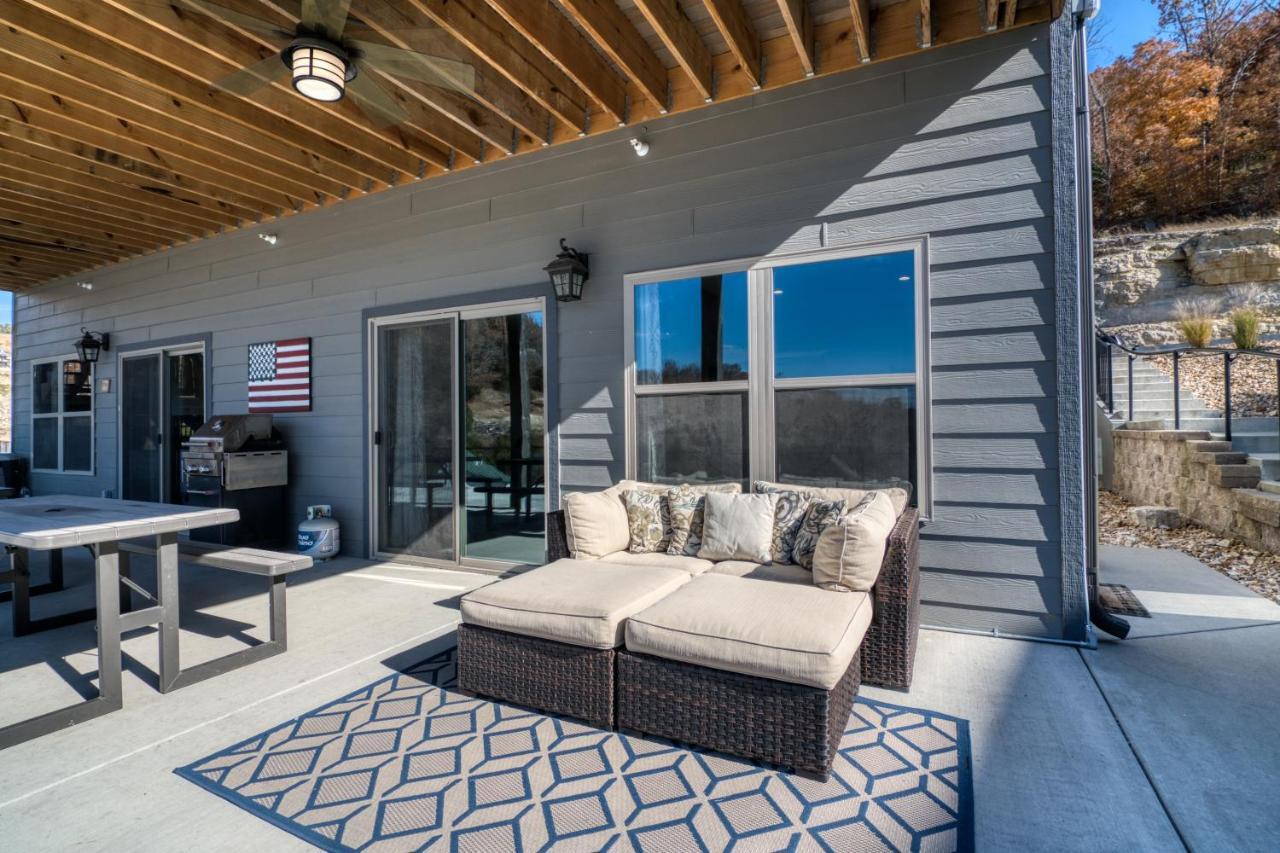 Holiday home Lakefront Haven *