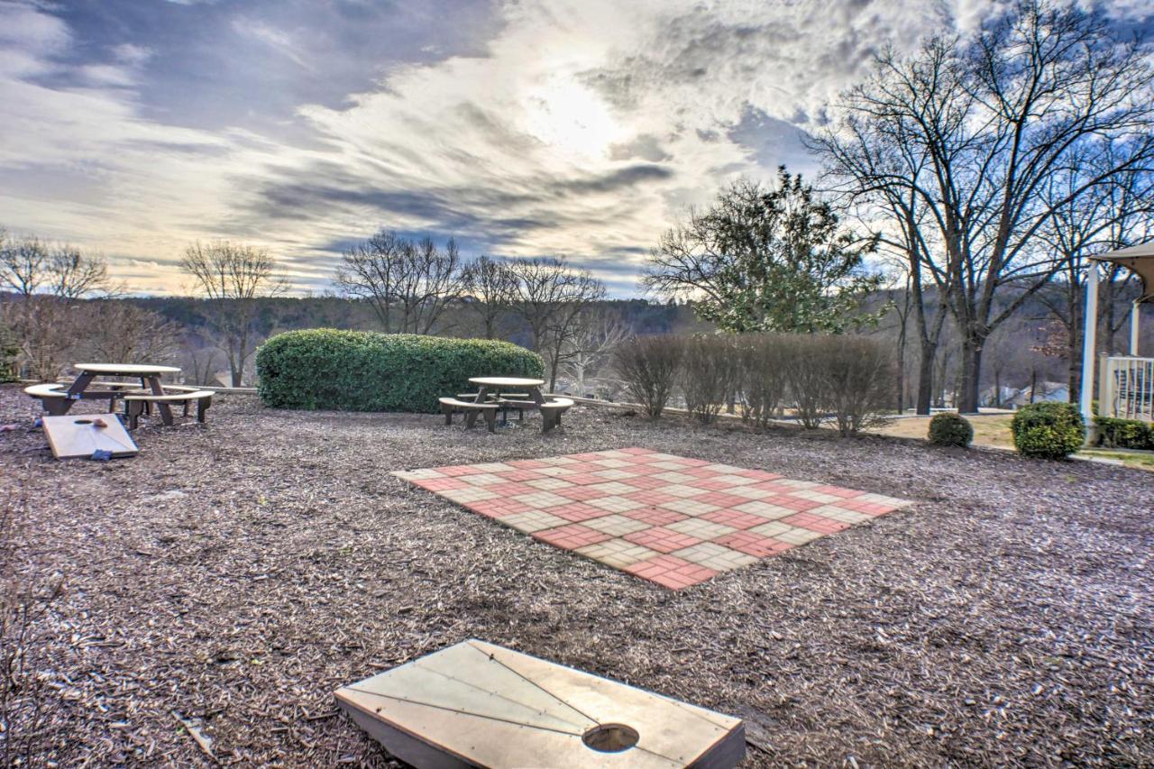 With Golf Course Views! * Branson