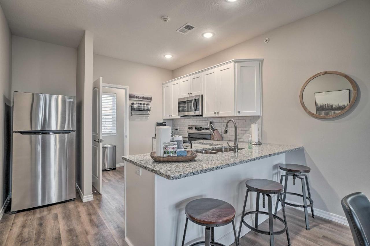 Family-friendly About 3 Mi To Strip Apartment *