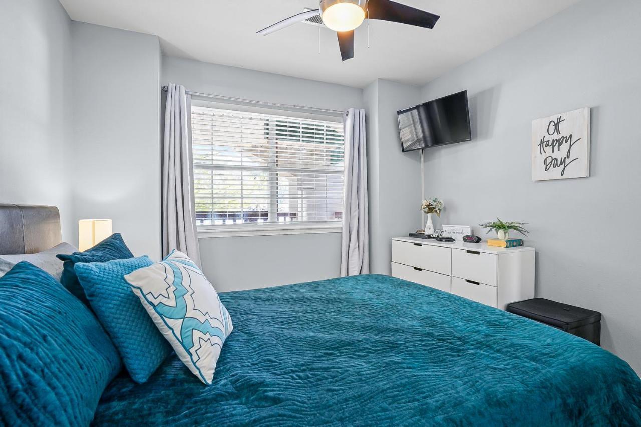Rustic Cove Escape By The Holiday home Branson