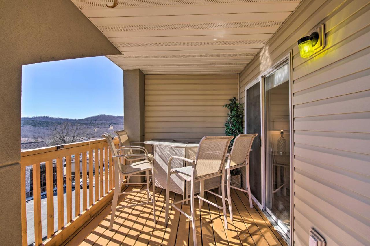 Apartment With Deck And Table Rock Views!