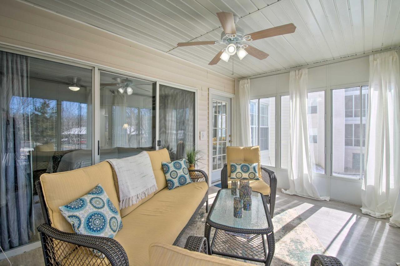 Updated 3 Mi From Strip! Apartment