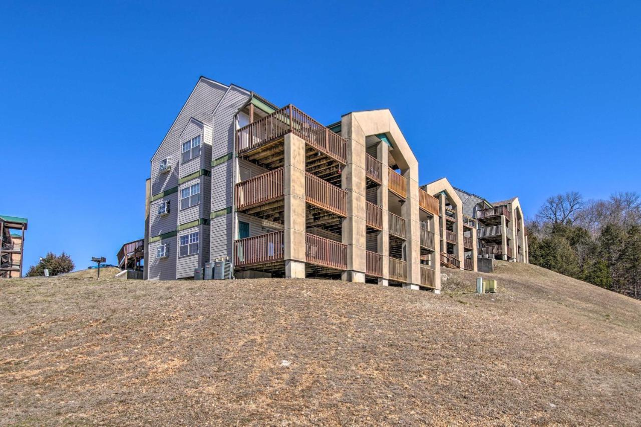 With Deck And Table Rock Views! * Branson