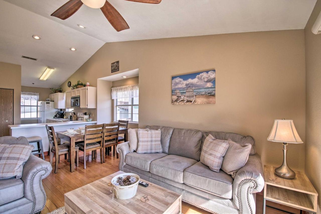Apartment With Deck And Table Rock Views!