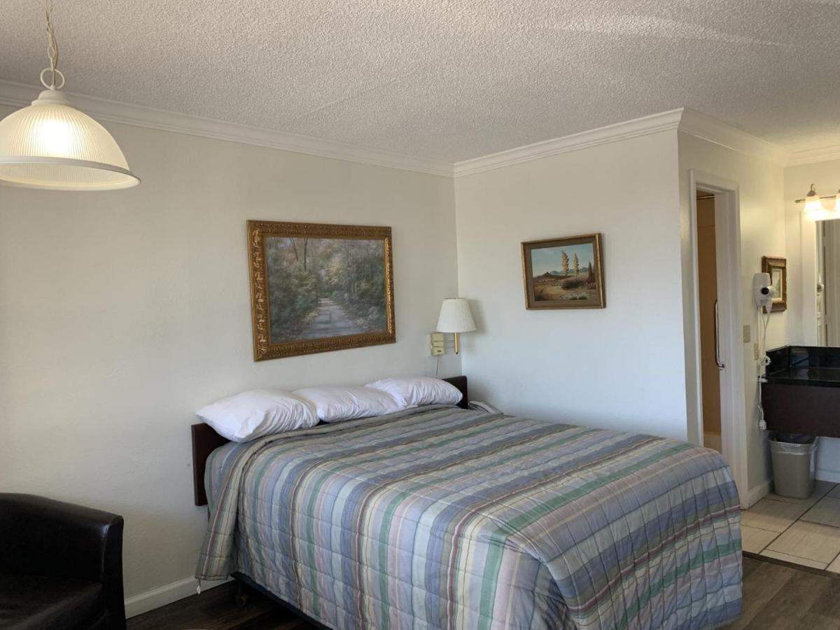 Oak Grove Inn 3*
