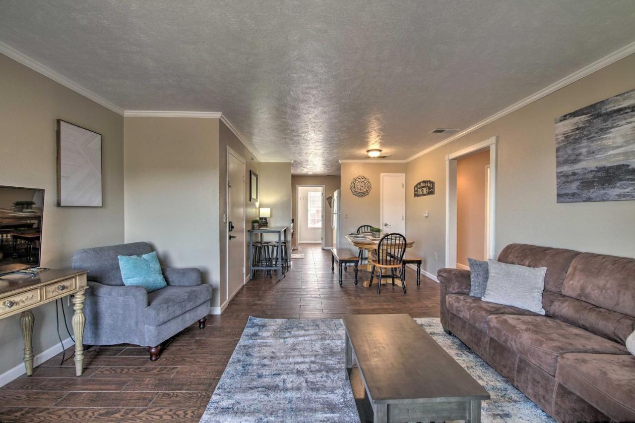 Apartment Escape With Shared Pool, 5 Mi To Lake! Branson