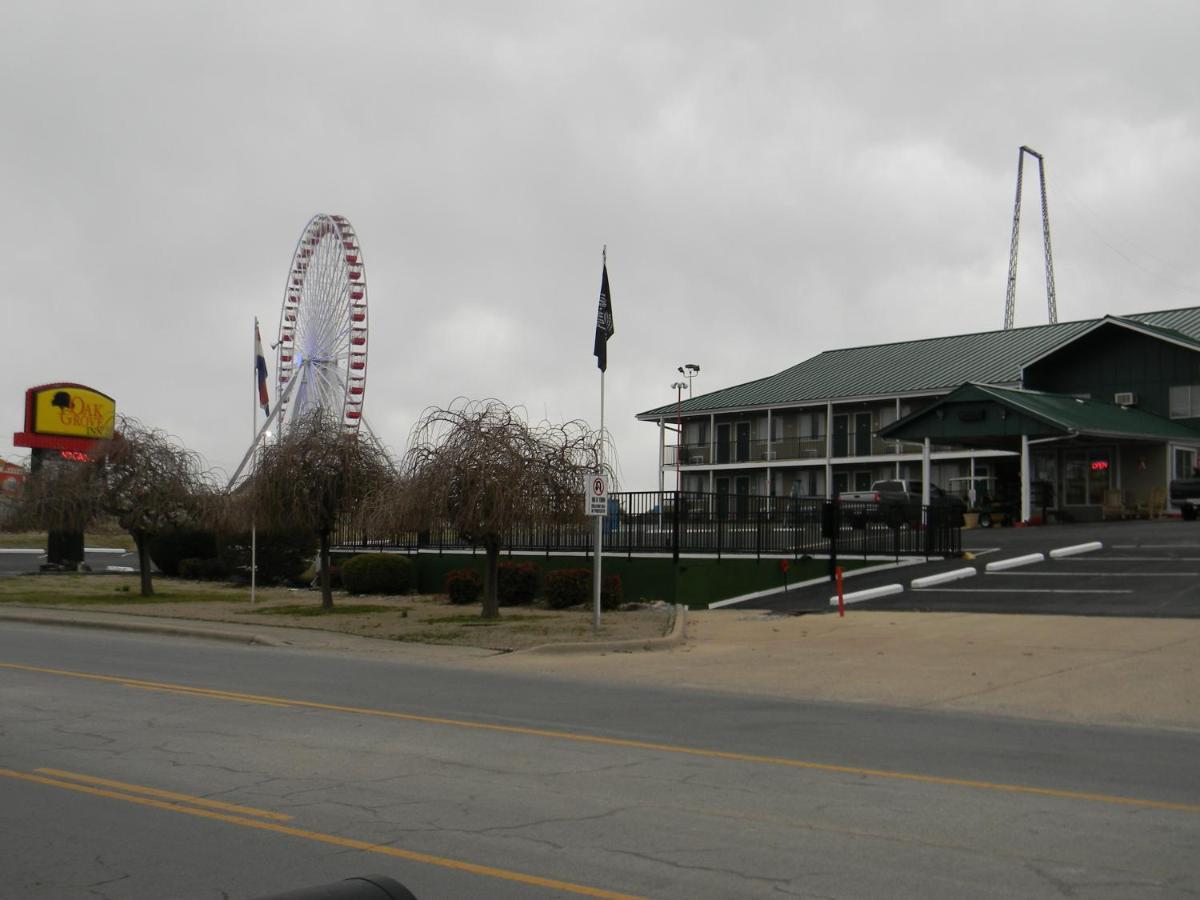 Oak Grove 3* Branson