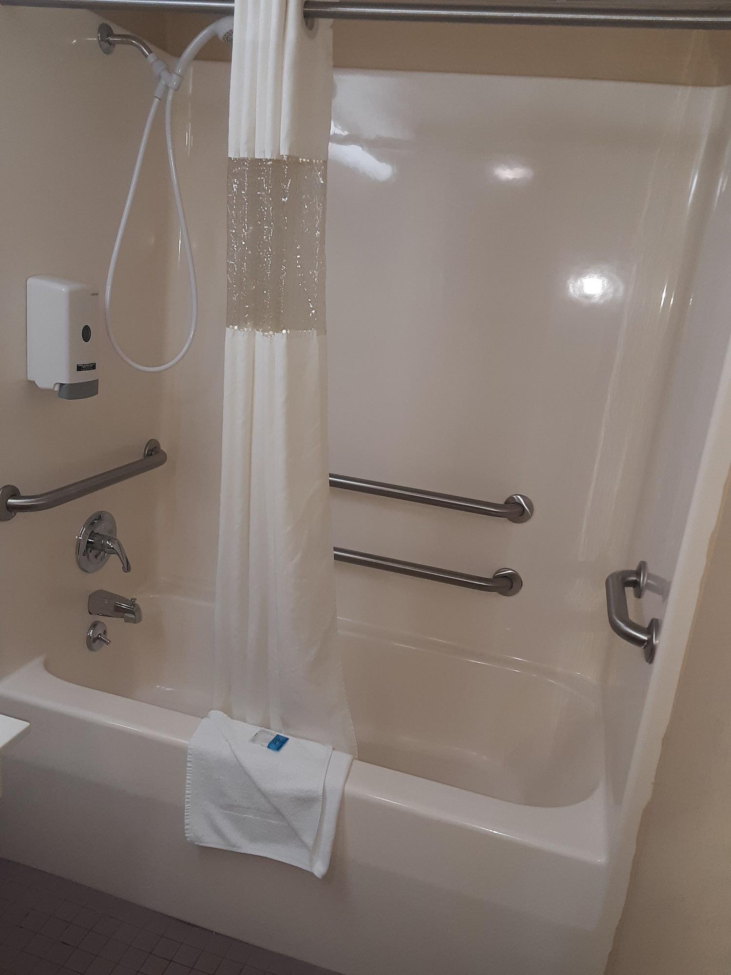 Hotel Angel Near Imax, A Travelodge By Wyndham Branson
