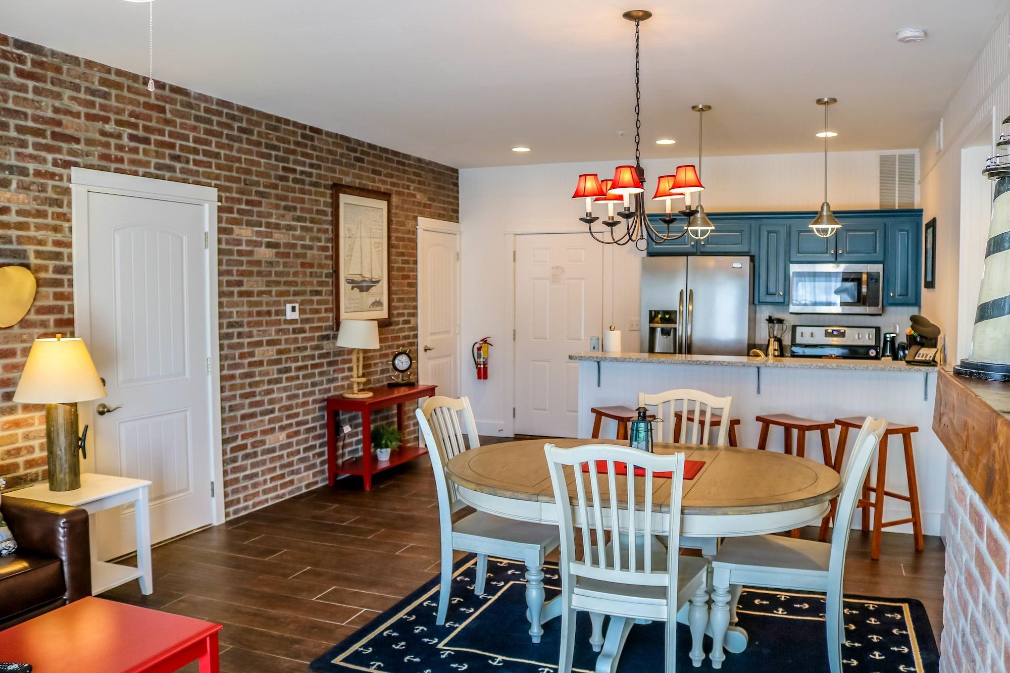 Stormy Point Village Lakeside Apartment