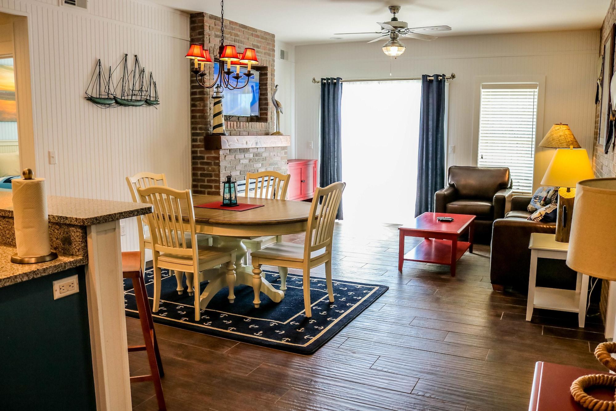 Stormy Point Village Lakeside Apartment Branson