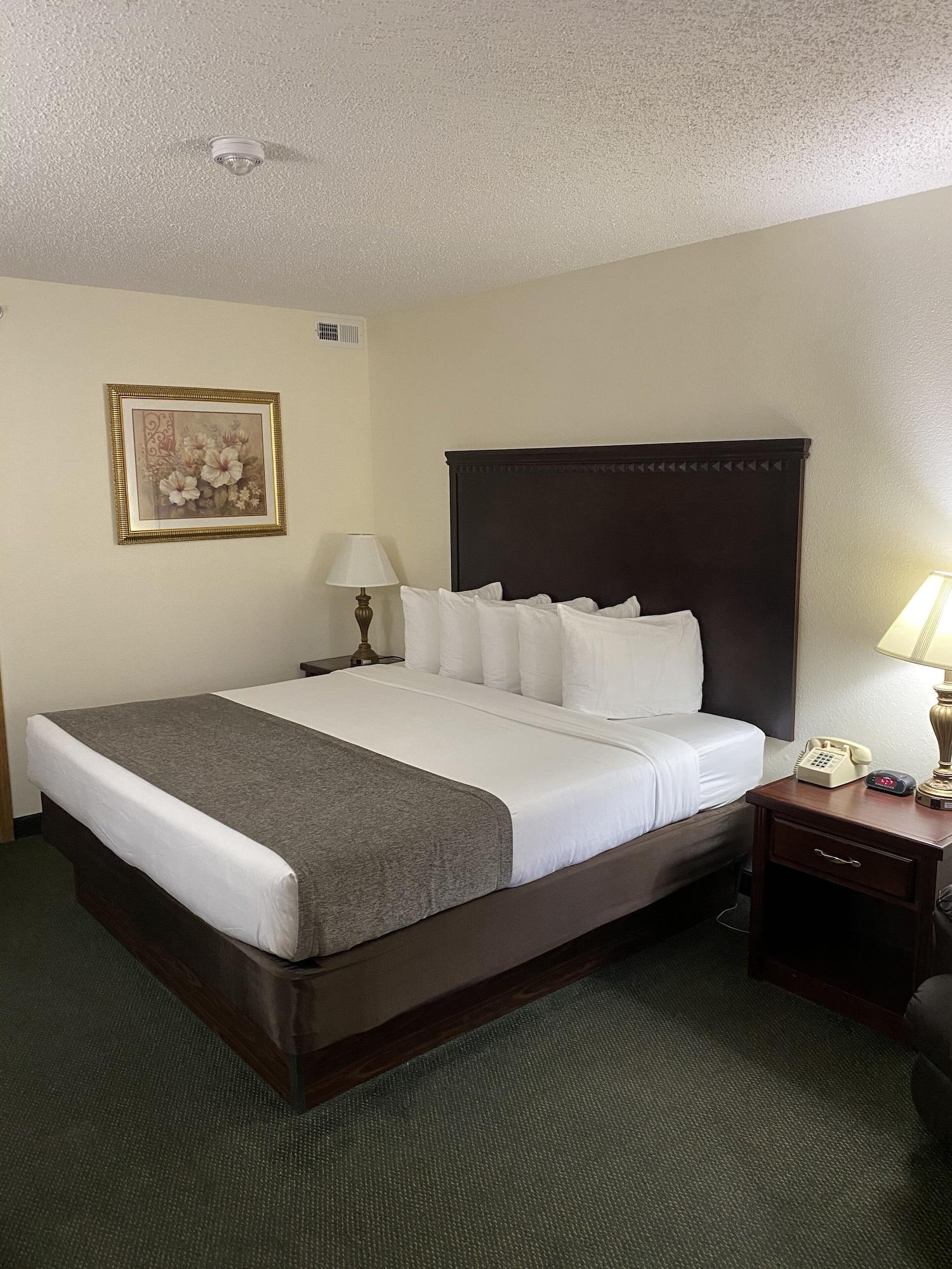 Brookwood Motel 2*
