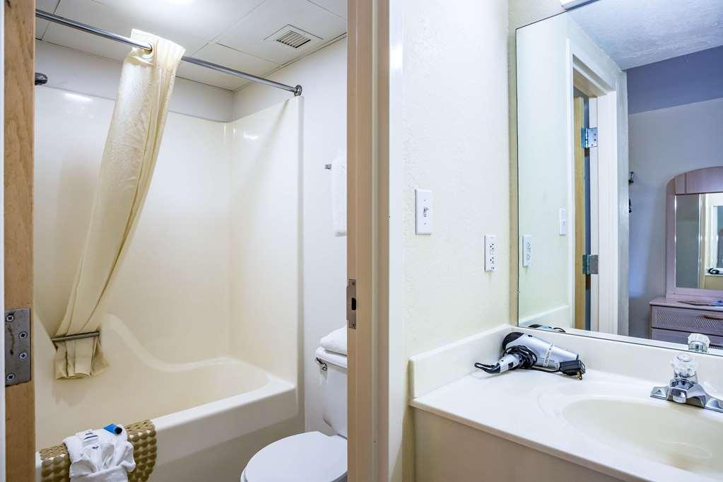 Rodeway Branson, Brick House 3*