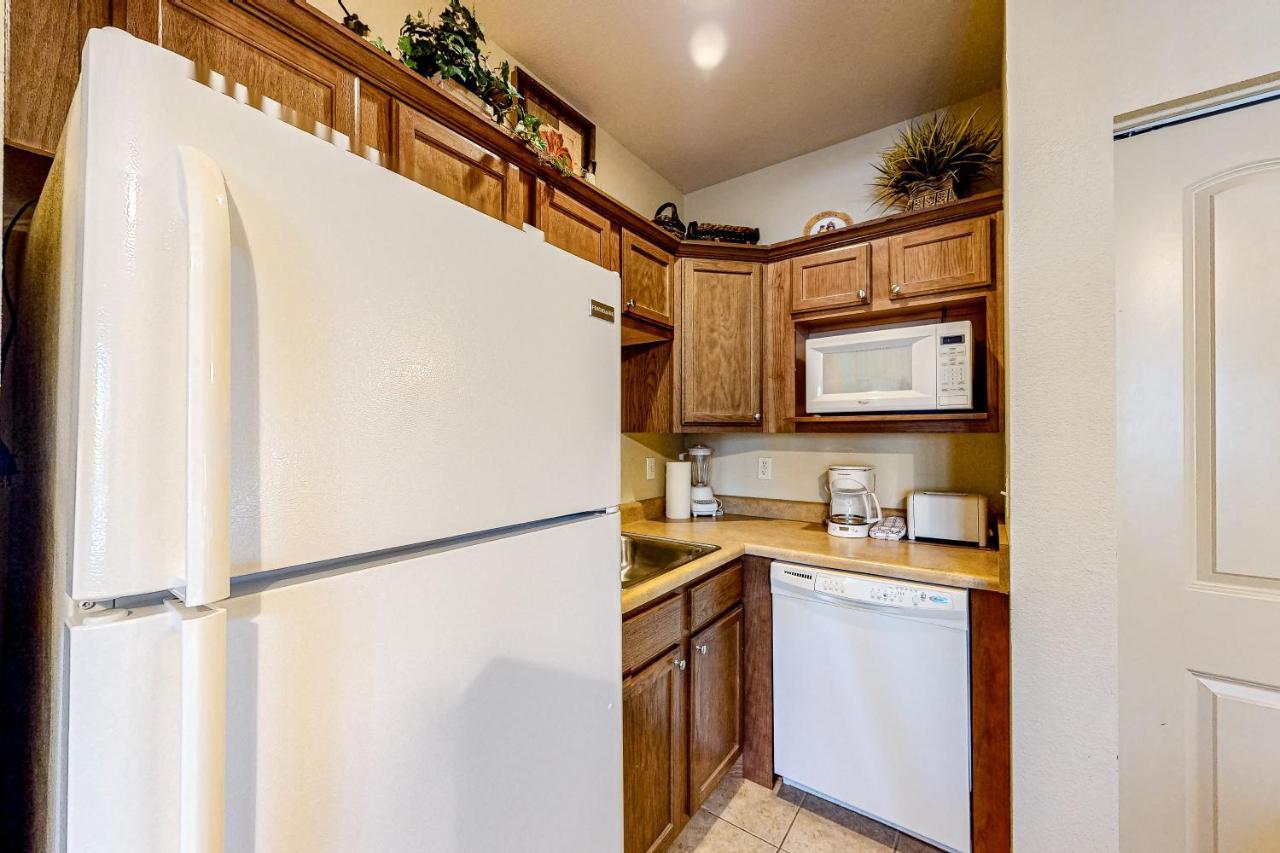 Thousand Hills Apartment *