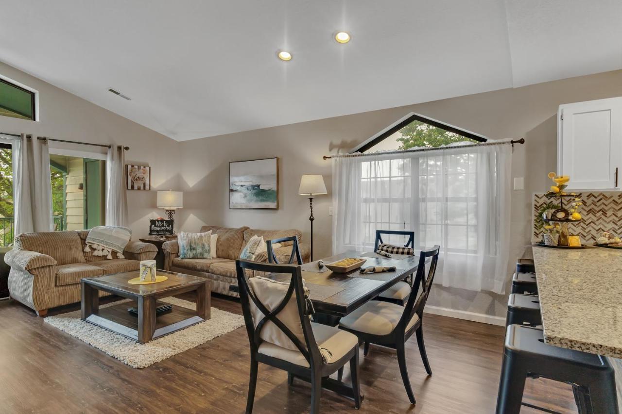 2 Bed Condo-the Greens At Thousand Hills-coffee Bar Branson