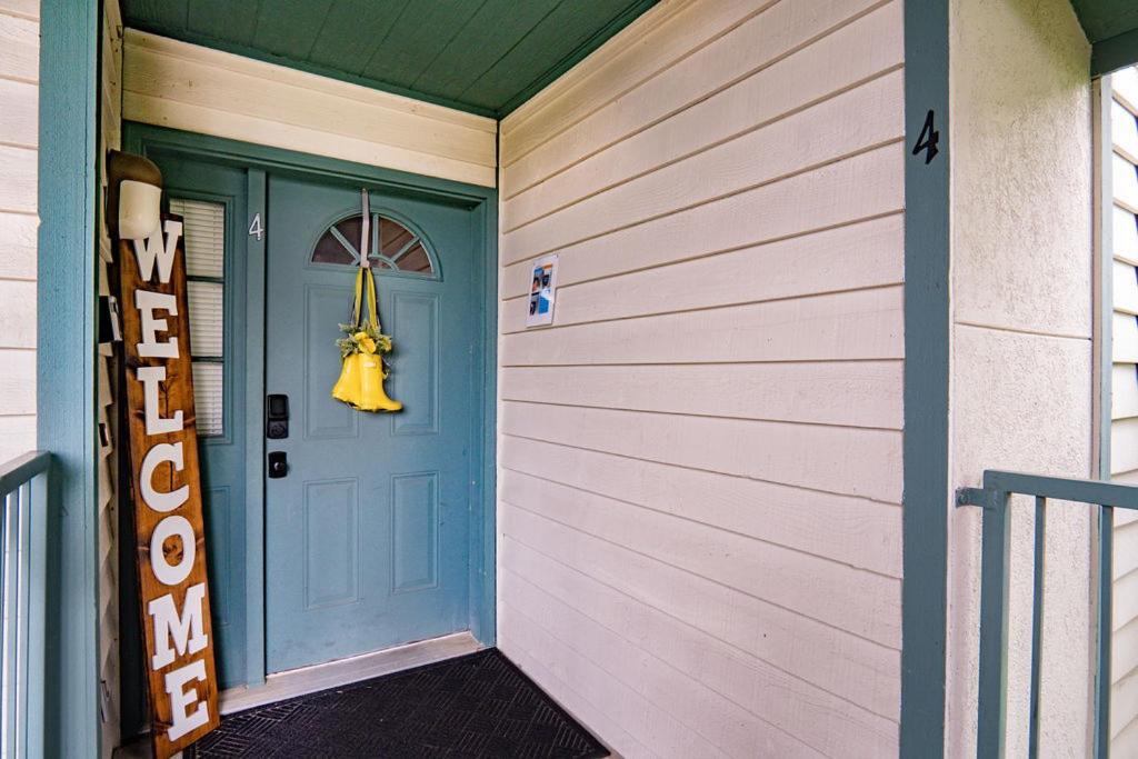 Aparthotel 2 Bed Condo-the Greens At Thousand Hills-coffee Bar Branson