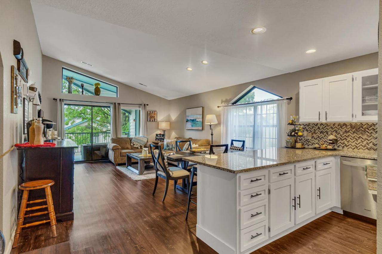 2 Bed Condo-the Greens At Thousand Hills-coffee Bar * Branson