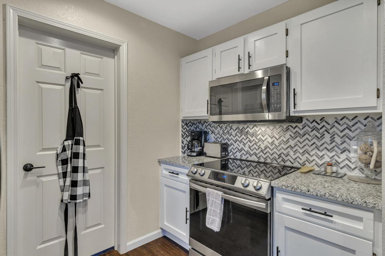 2 Bed Condo-the Greens At Thousand Hills-coffee Bar * Branson