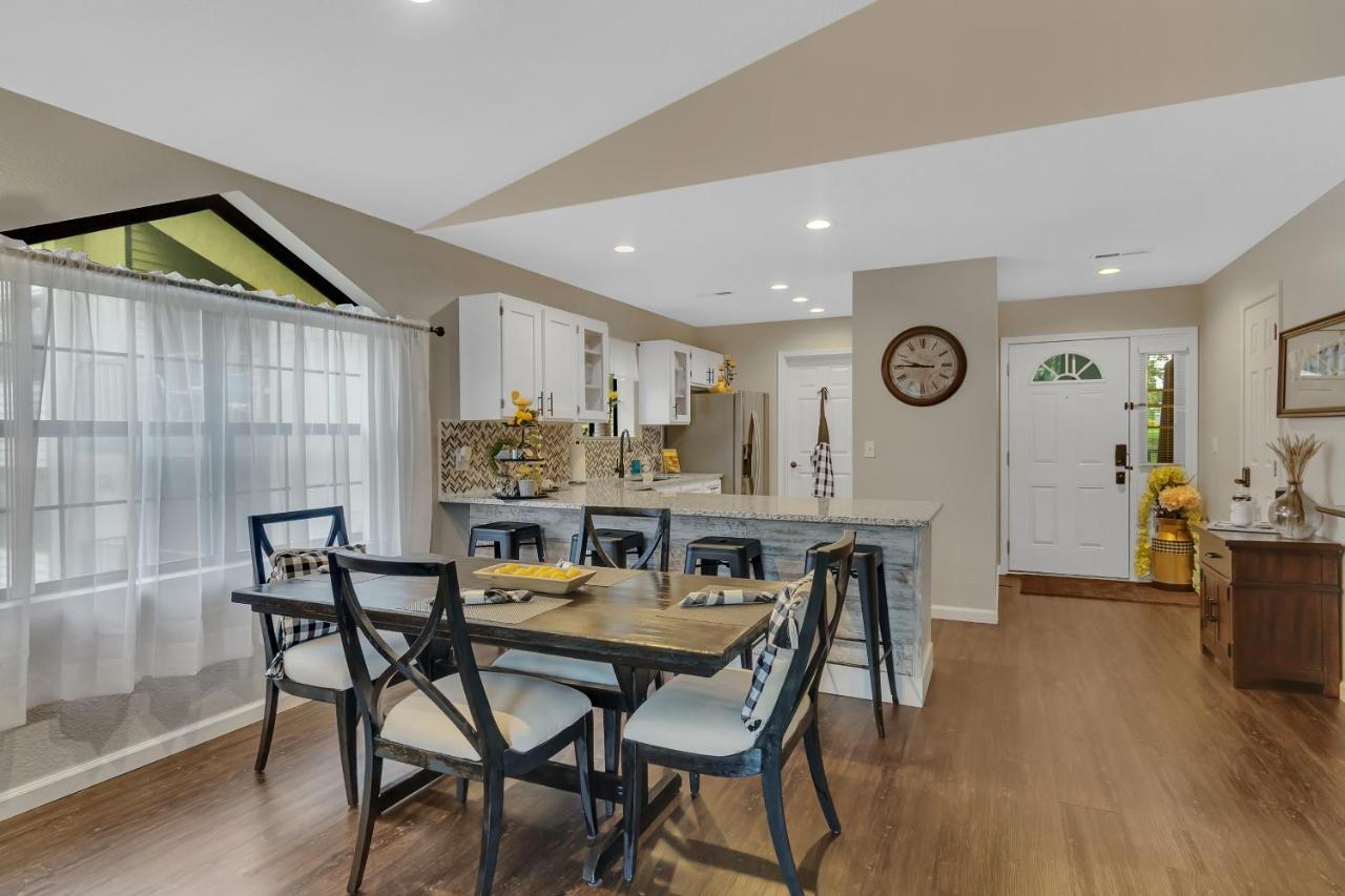 2 Bed Condo-the Greens At Thousand Hills-coffee Bar Aparthotel *