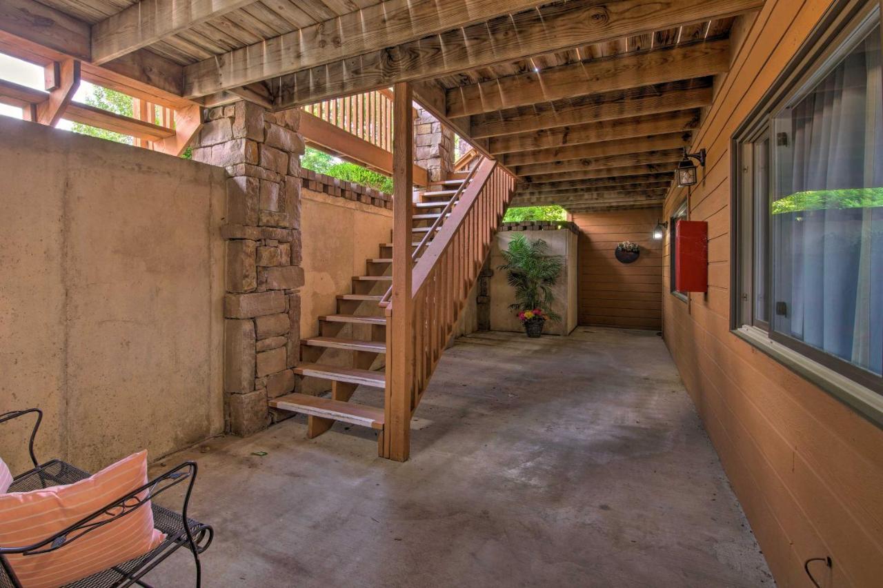 Apartment Getaway With Balcony And Amenities! Branson