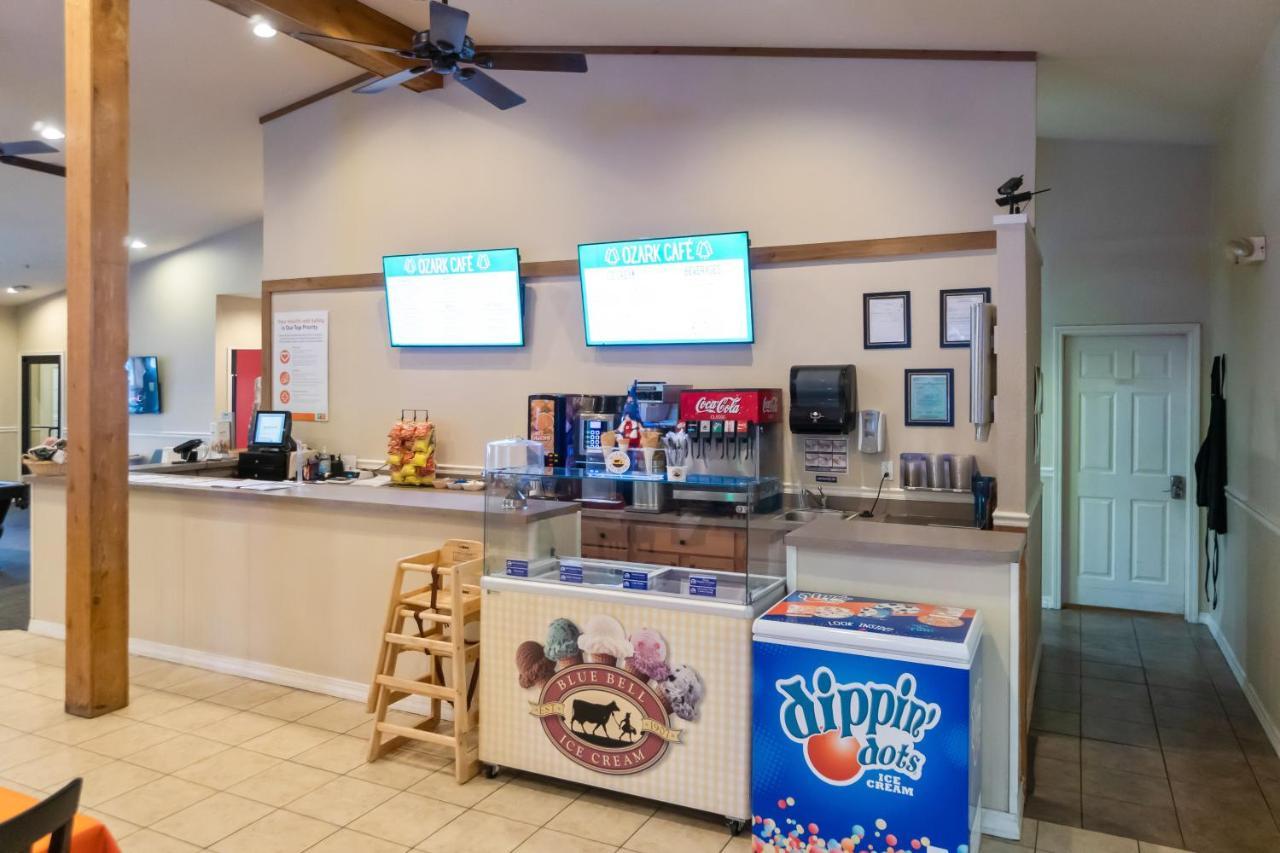 Cozy Ozark Getaway Branson