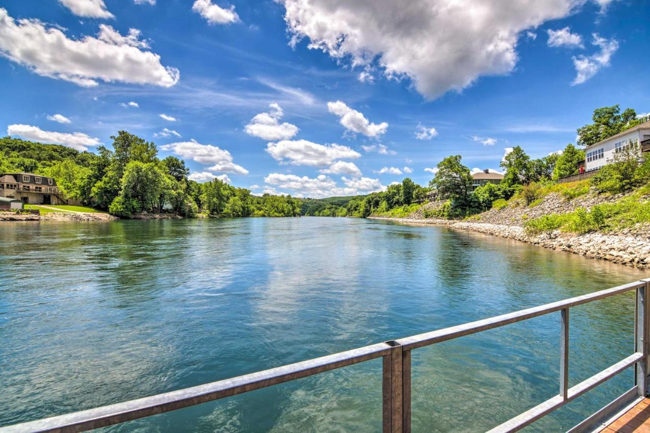 Waterfront Gem With Sunroom Less Than 4 Mi To Beach! Branson