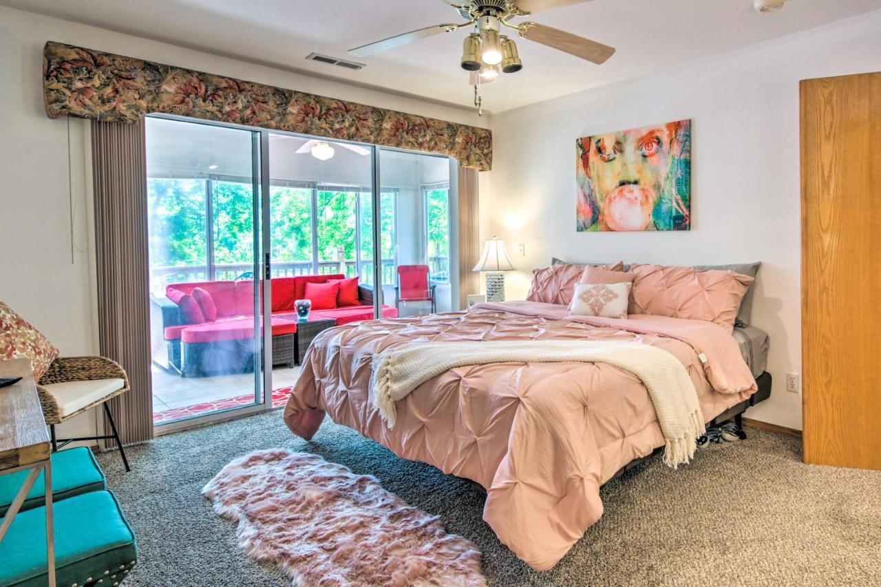 Waterfront Gem With Sunroom Less Than 4 Mi To Beach! Branson