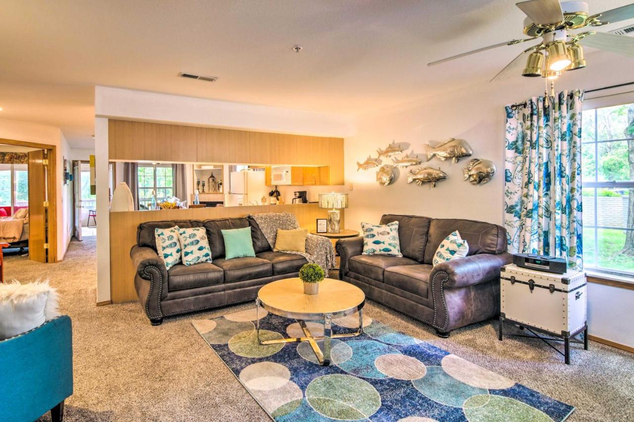 Waterfront Gem With Sunroom Less Than 4 Mi To Beach!