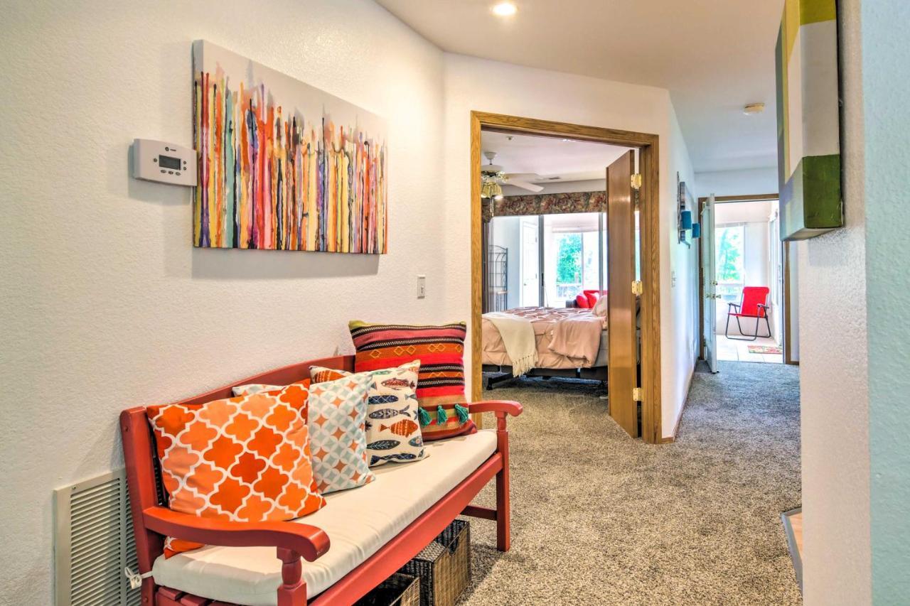 Apartment Waterfront Gem With Sunroom Less Than 4 Mi To Beach!