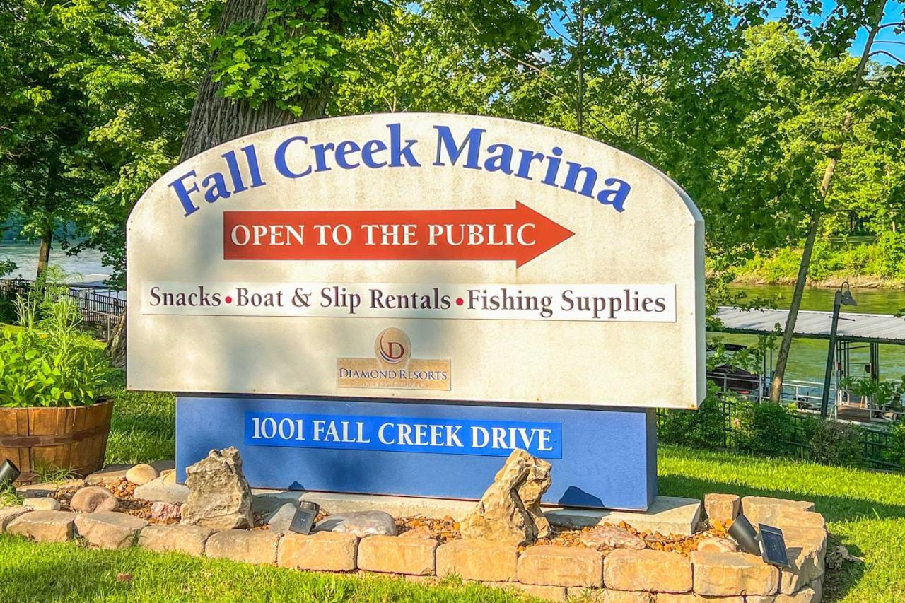 Waterfront Gem With Sunroom Less Than 4 Mi To Beach! *