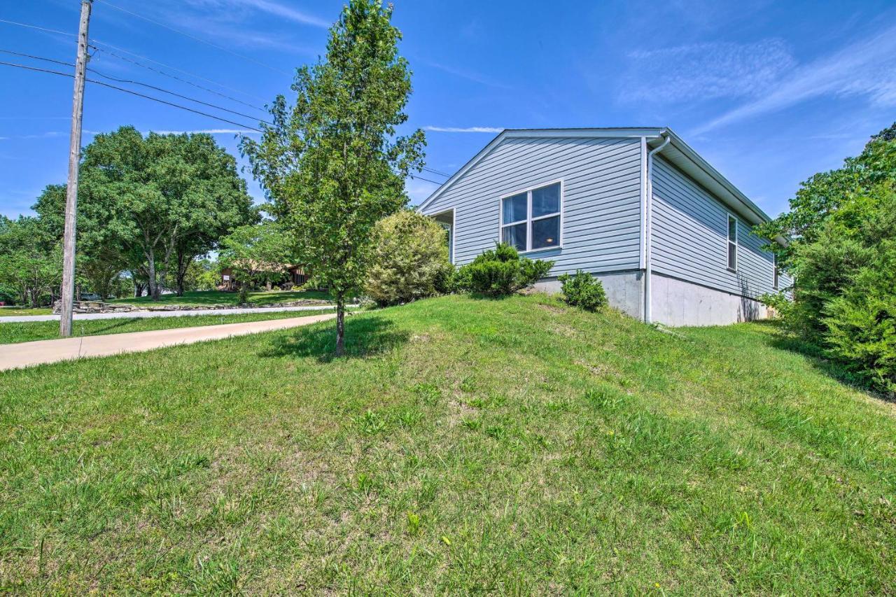 With Patio And Fire Pit 7 Mi To Downtown * Branson