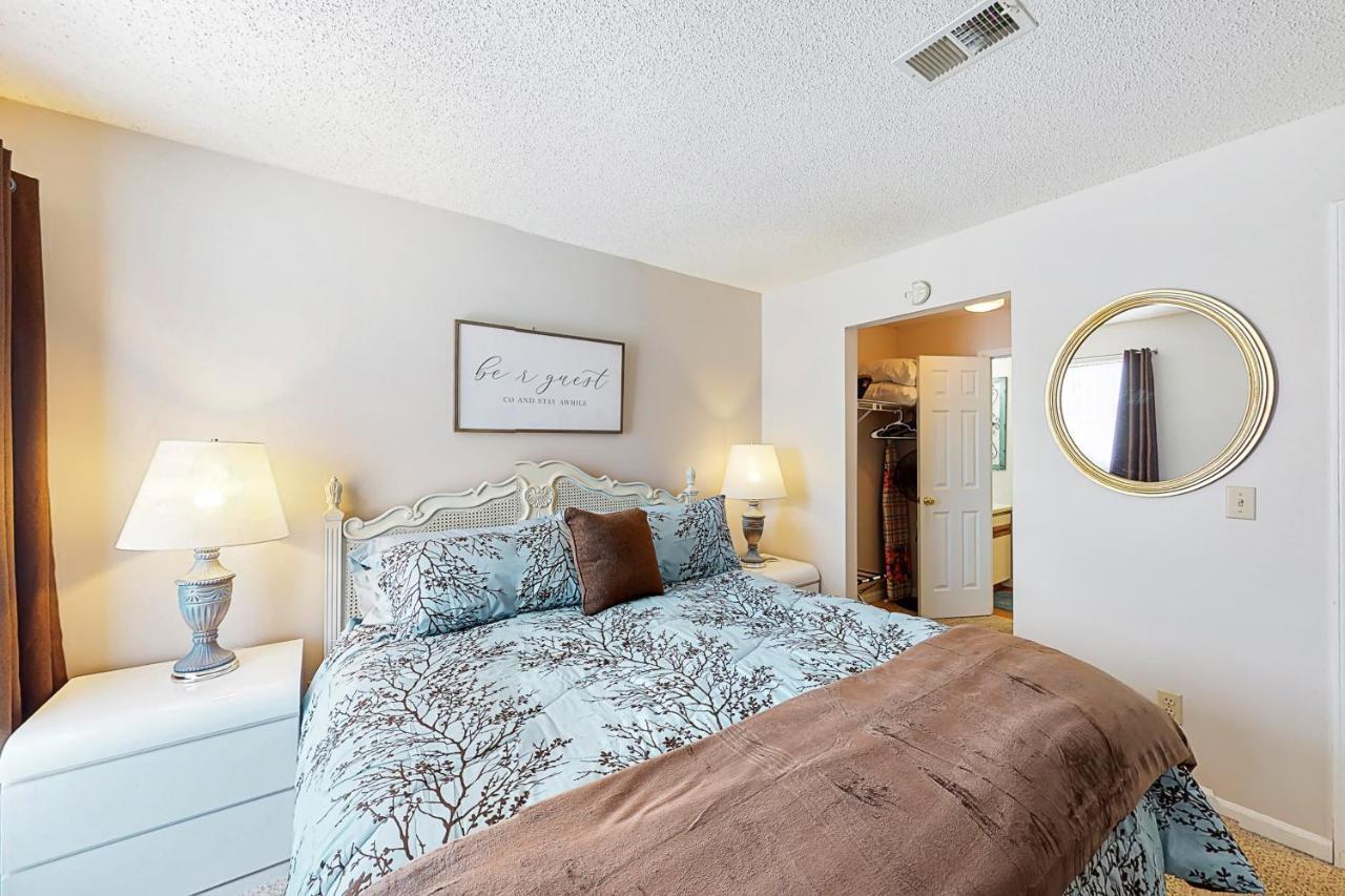 Couples Paradise & Retreat On The 18th Holiday home