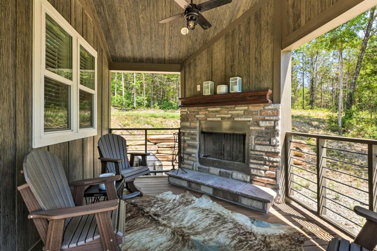 Tiny On 52 Acres With Private Lake!