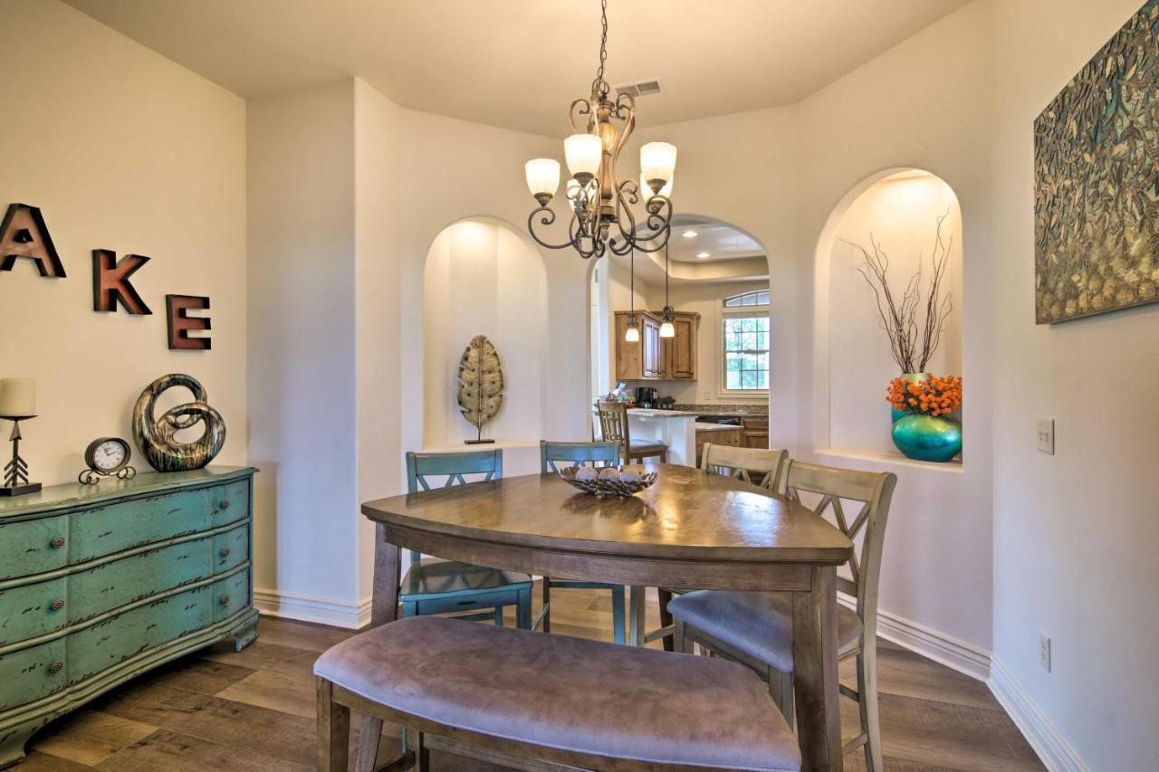 Luxe Retreat With Mtn Views And Pool Access! *