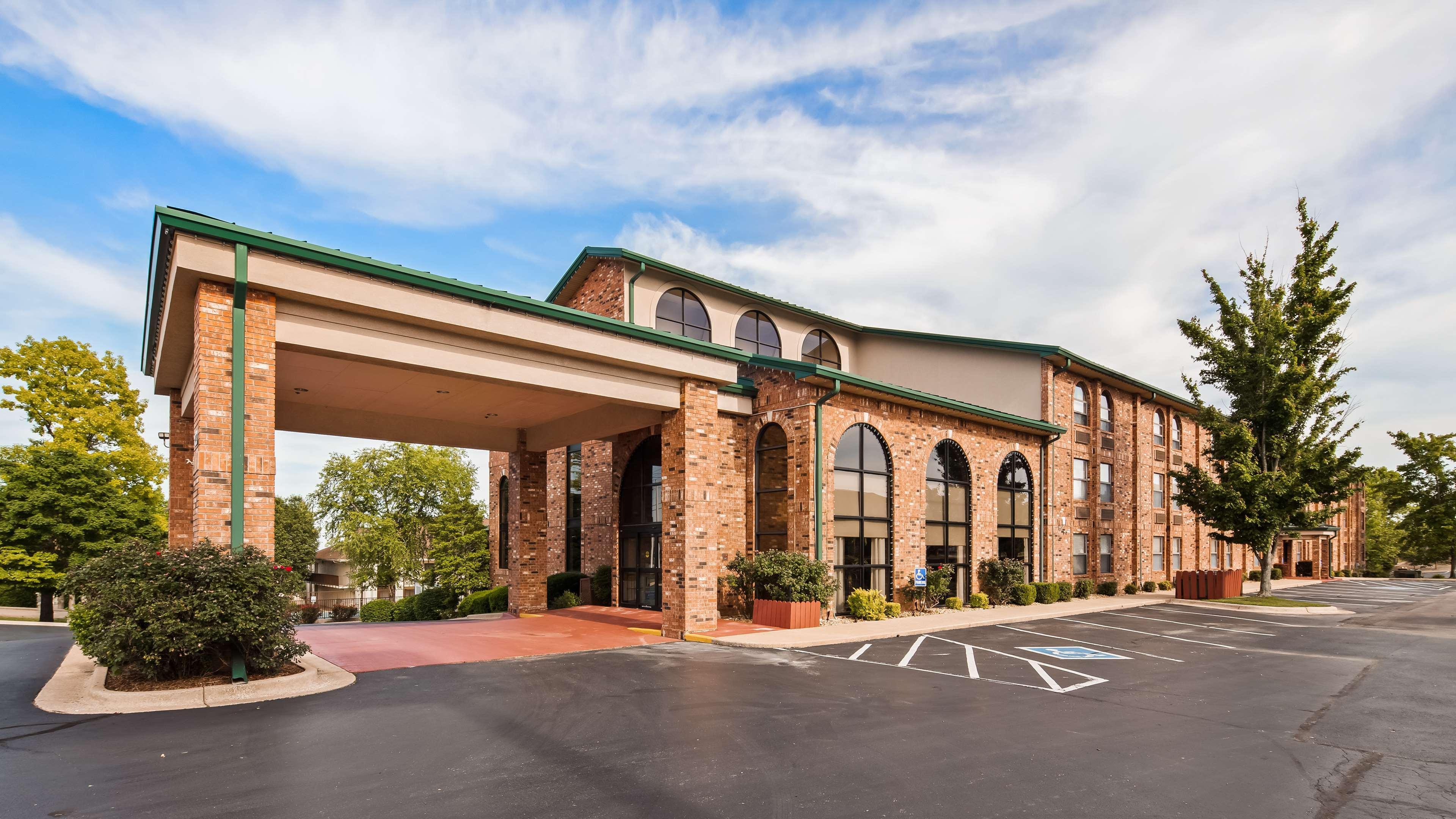 Western Music Capital Hotel