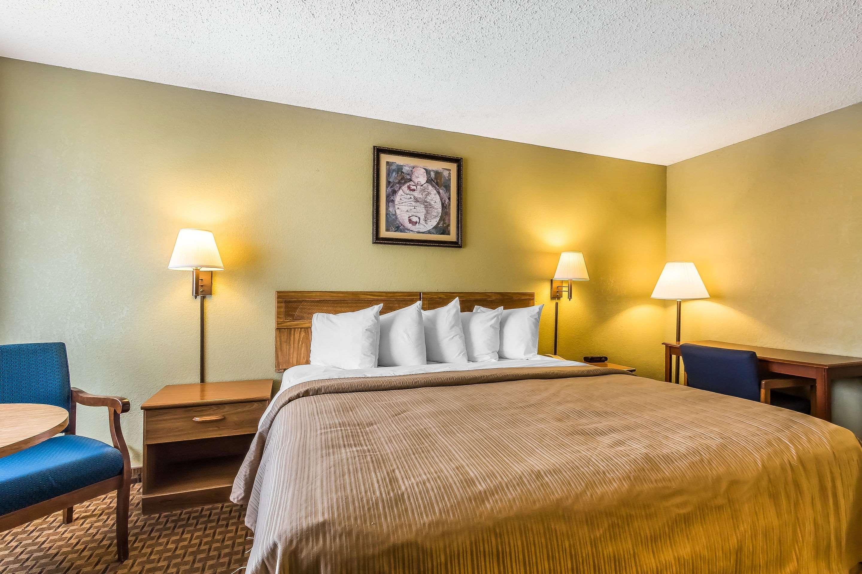 Inn Quality On The Strip 2*